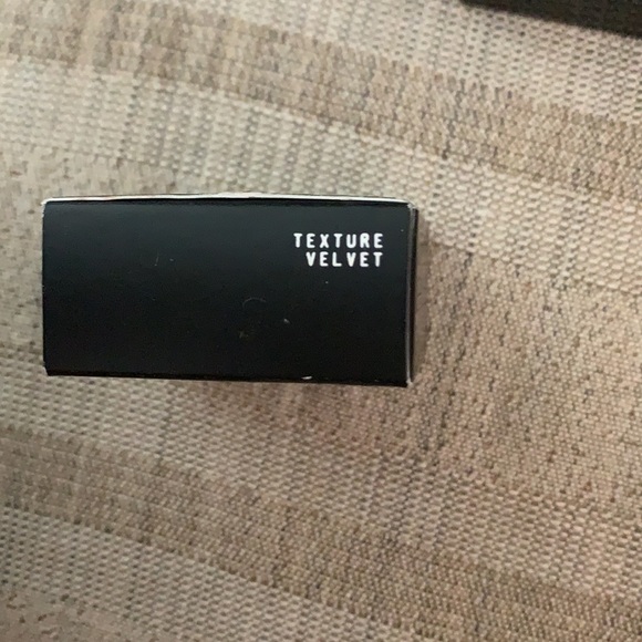 MAC Cosmetics MAC Eyeshadow Texture Velvet 1.5G - Picture 6 of 6